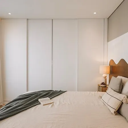 Annunziata - 1 Bedroom And Parking In Alvalade Lisboa