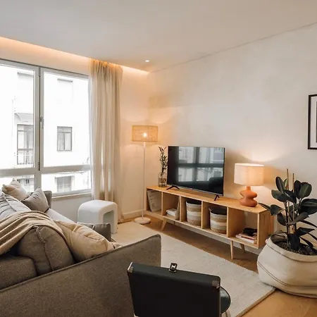 Apartmán Annunziata - 1 Bedroom And Parking In Alvalade