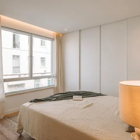 Annunziata - 1 Bedroom And Parking In Alvalade Apartment