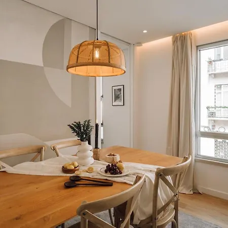 Apartment Annunziata - 1 Bedroom And Parking In Alvalade *