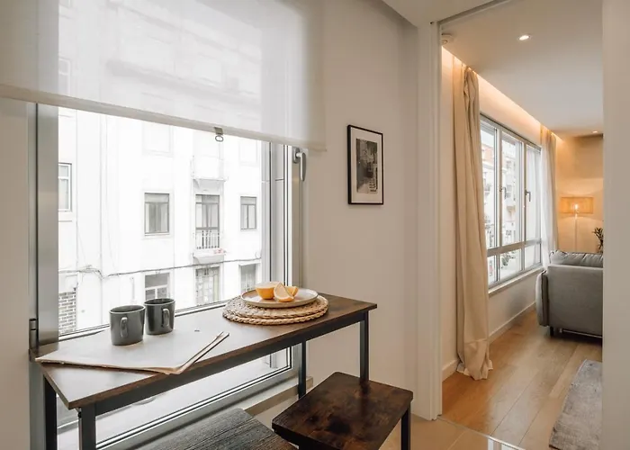 Annunziata - 1 Bedroom And Parking In Alvalade 아파트 리스본