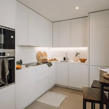 Annunziata - 1 Bedroom And Parking In Alvalade Lisboa