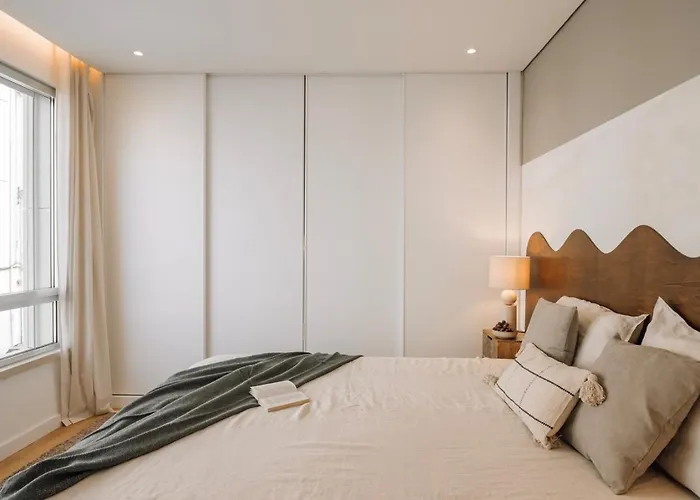 Annunziata - 1 Bedroom And Parking In Alvalade Lisboa