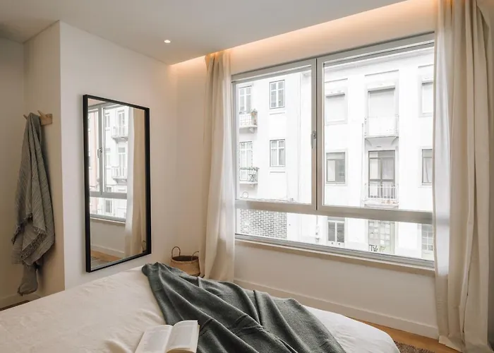 Annunziata - 1 Bedroom And Parking In Alvalade Lisboa