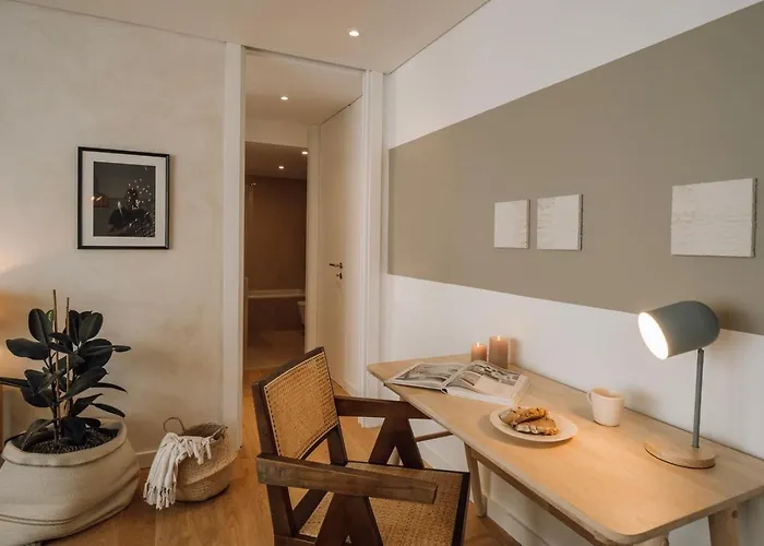 Annunziata - 1 Bedroom And Parking In Alvalade 公寓